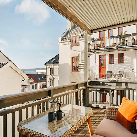 Dinbnb L Balcony & Sea Views L 800 M To Bryggen Апартаменты